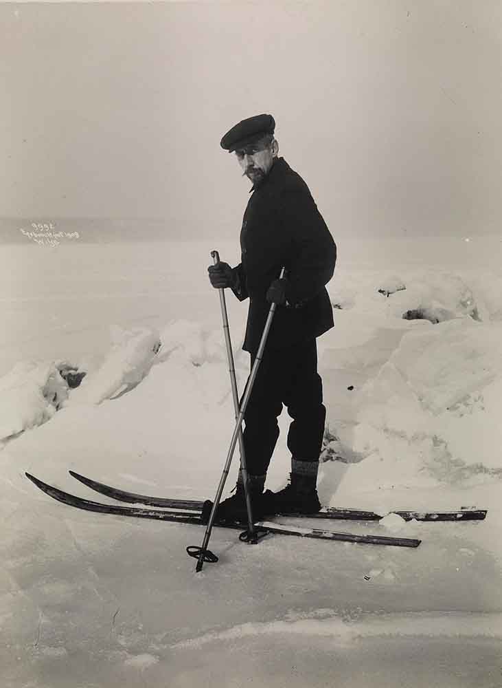 Roald Amundsen à Ski