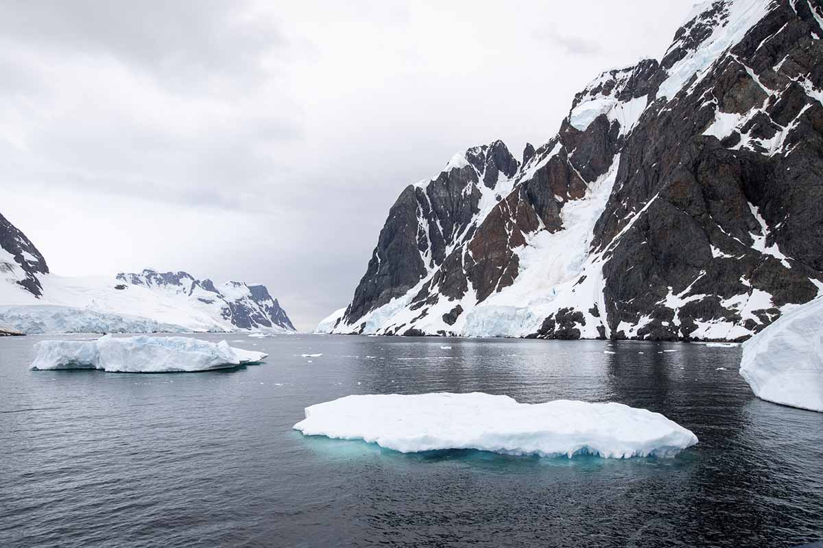 Chenal Lemaire Icebergs - Croisière Antarctique