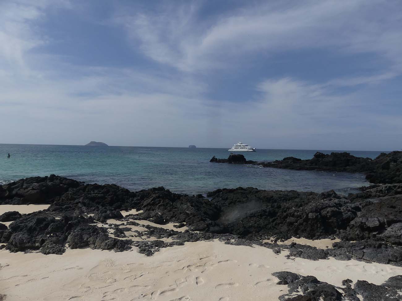 Galapagos  Galaxy Playa las Bachas