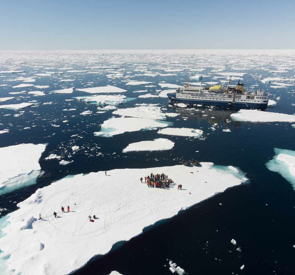 Débarquement Banquise Croisière Spitzberg Ocean Nova