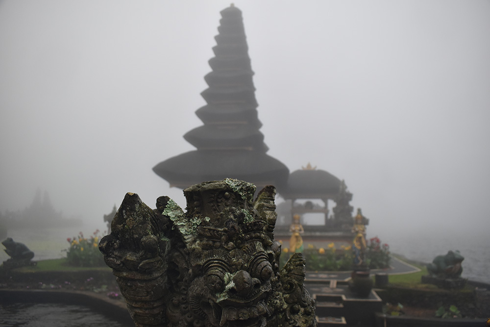 Temple Pura Ulun Danu Bratan - Statue 2406