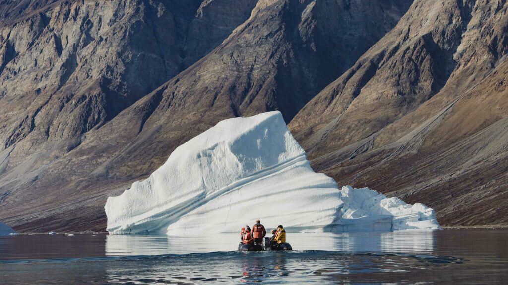 Iceberg geant nord est Groenland