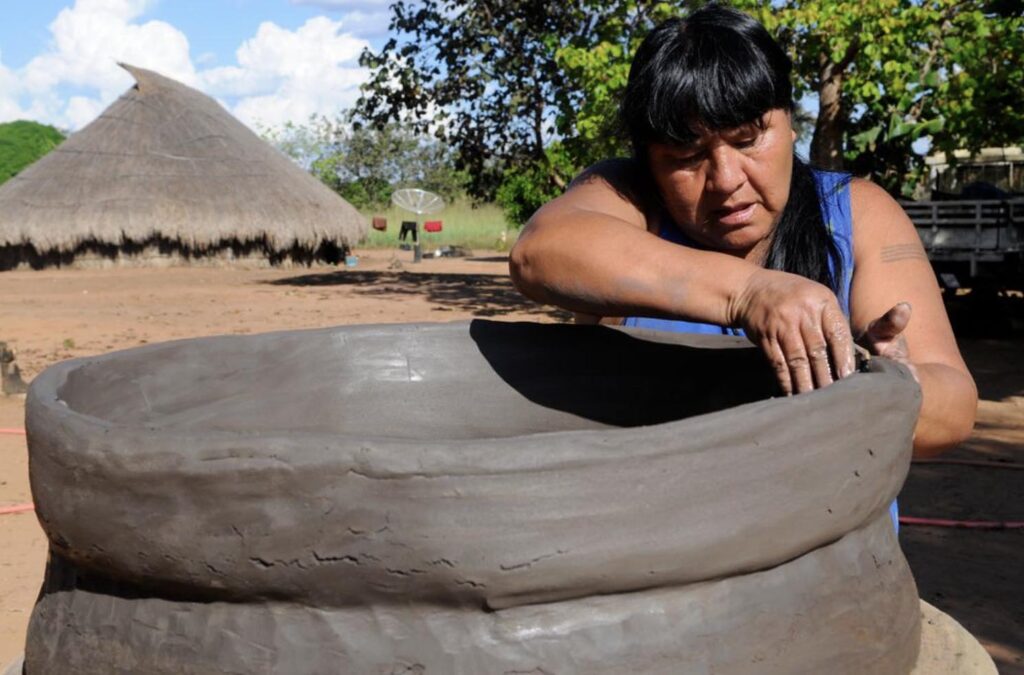 MODELAGE Mehinako XINGU Amazonie