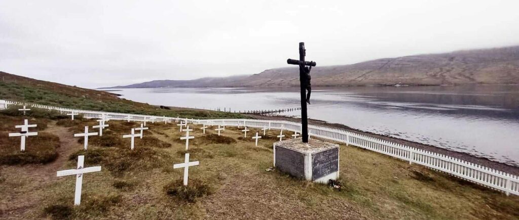 Fáskrúđsfjörđur cimetière Islande