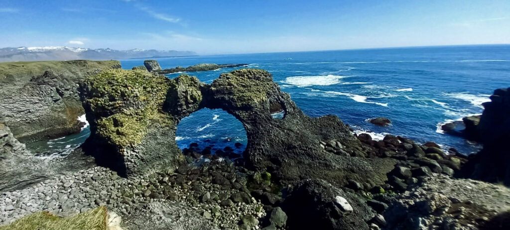 Gatklettur Islande